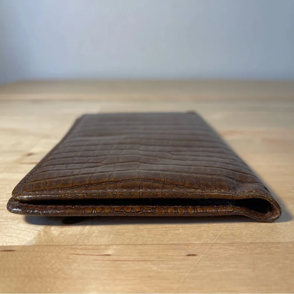 Buxton Vintage Croc Embossed Leather Passport Wallet Travel Organizer